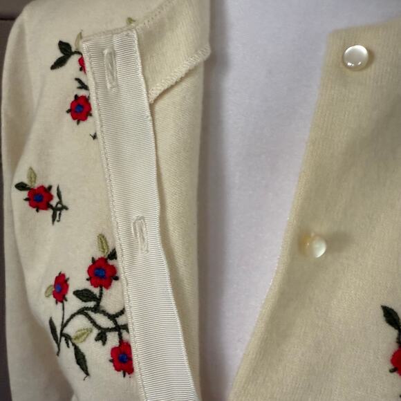 Vintage Jantzen Wool Cardigan Floral Embroidered Sweater Ivory Red Size 38 - Picture 6 of 9